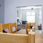 Nyaraló Hibbert Galore *